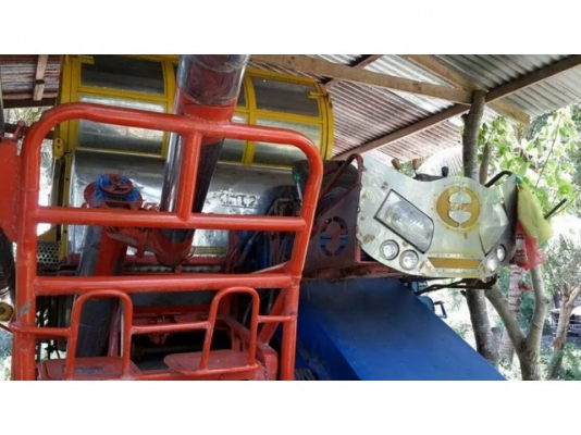 ขายรถเกี่ยวข้าว ศักดิ์พัฒนา อุ้ม2.5ตัน เครื่อง6HE 195 TURBO สภาพพร้อมใช้งาน สนใจโทร 090-8588220คุณนะ ID:narong498 หรือ www.truck.in.th/498