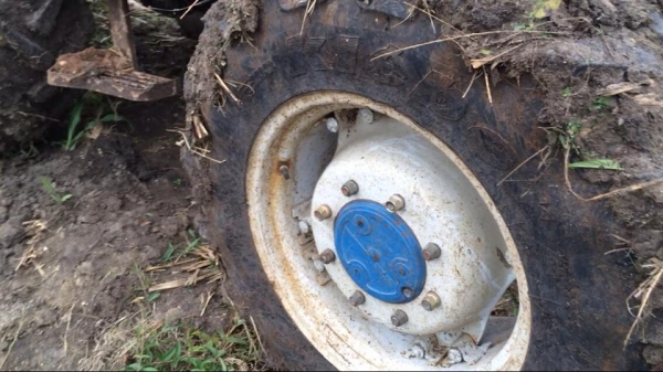 ขายด่วนรถไถฟอร์ด