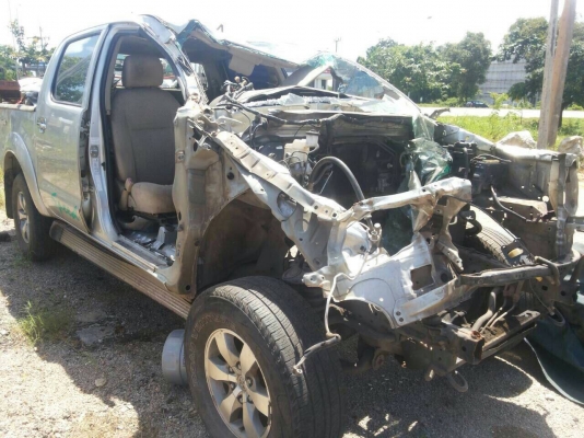 วีโก้ 4 ประตู 4WD ปี07 พร้อมเล่มทะเบียน ภาษีไม่ขาด แคชซีสวยไม่โดน วีโก้ 4 ประตู 4WD ปี07 พร้อมเล่มทะเบียน ภาษีไม่ขาด แคชซีสวยไม่โดน