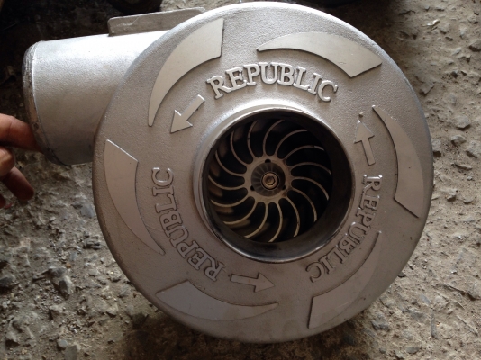 ขายโบวเวอร์ดูดอากาศแบบลมแรง Clampco made in USA โครงสร้างอลูมิเนียม สภาพดี(ต้องเปลี่ยนลูกปืน) มี 4 ตัวครับ