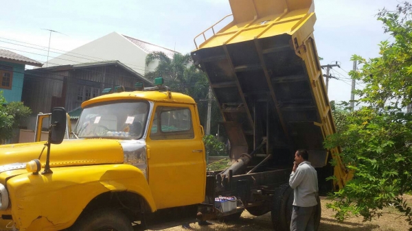 isuzu หกล้อดั้ม เครื่อง125แรง ช่วงล่างเดิมๆ พร้อมแอร์