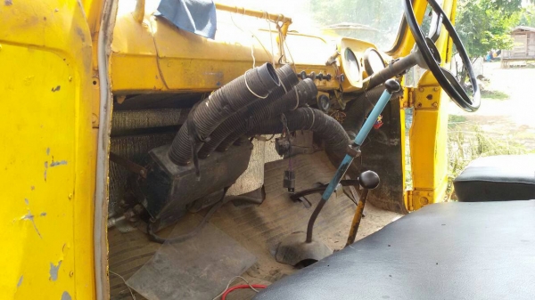 isuzu หกล้อดั้ม เครื่อง125แรง ช่วงล่างเดิมๆ พร้อมแอร์