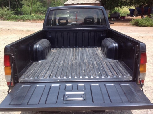 ขายนิสสันบิ๊กเอ็มปี 96 จอโค้ง เครื่อง 2500 ซีซี ฝาแดง จอโค้ง สภาพสวยบาง ขายนิสสันบิ๊กเอ็มปี 96 จอโค้ง เครื่อง 2500 ซีซี ฝาแดง จอโค้ง สภาพสวยบาง