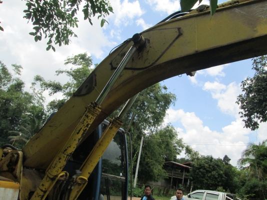 KOBELCO-200/// 6D31-K3V รุ่นนิยม เดิมๆดีๆแอร์เย็นๆพร้อมใช้ KOBELCO-200/// 6D31-K3V รุ่นนิยม เดิมๆดีๆแอร์เย็นๆพร้อมใช้