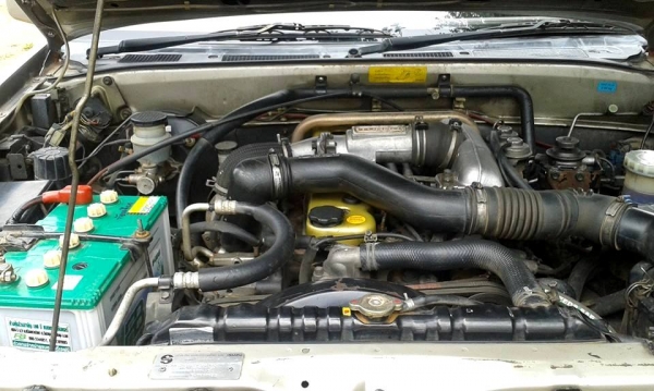 ขาย ISUZU Dragon eyes เครื่อง 2800 ปี42 รถสวย สภาพดี สนใจติดต่อ 081-7494723