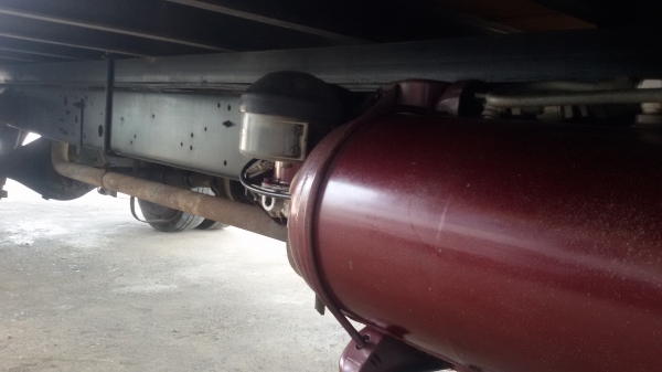 ขายรถ6ล้อ195แรง เครื่องดี คัชชีสวย กะบะบรรทุก สภาพพร้อมใช้งาน ยาว6เมตร รุ่นสิ