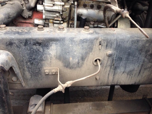 10ล้อ คอกเหล็ก เพลาเดียว 6 สูบ 195แรง