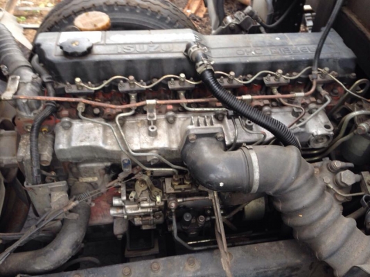 10ล้อ คอกเหล็ก เพลาเดียว 6 สูบ 195แรง