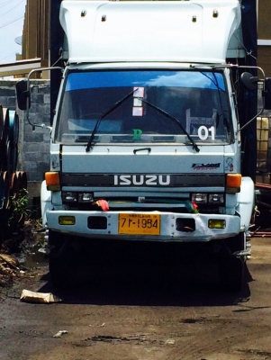 10ล้อ คอกเหล็ก เพลาเดียว 6 สูบ 195แรง