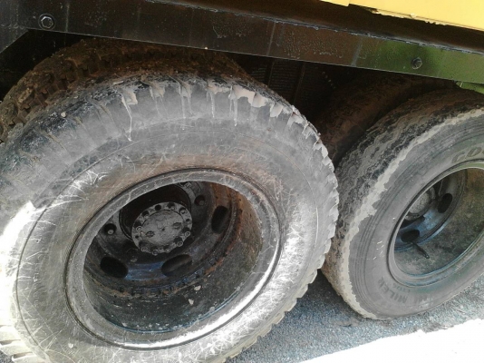 ขายรถสิบล้อดรั้มหัวยาวติดเครน3ตัน1ปอก2ชักเครือง145แรง