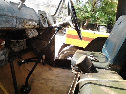 ขายรถสิบล้อดรั้มหัวยาวติดเครน3ตัน1ปอก2ชักเครือง145แรง