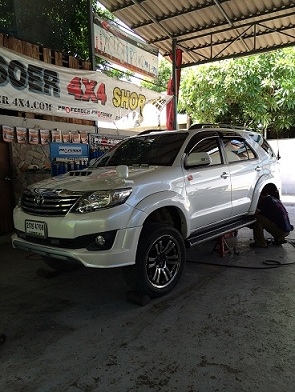 ช่วงล่างรถ Toyota Fortuner by Shock Profender ช่วงล่างรถ Toyota Fortuner by Shock Profender