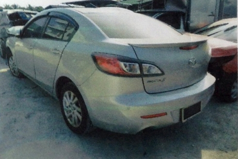 ขายซาก Mazda3 1.6 ตัว4ประตู ปี13 สีเทา ทะเบียนลอยไม่หยุด รถโดนแค่หน้า ประตูสวย4บานเลย