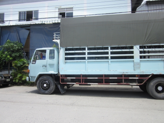 รถหกล้อ ISUZU