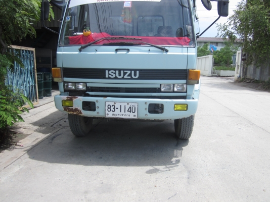 รถหกล้อ ISUZU