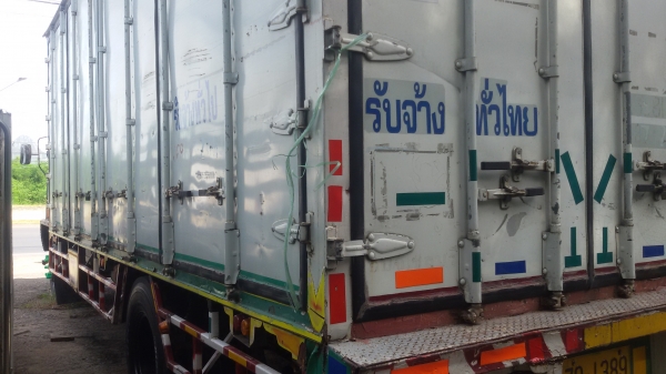 ขายรถ6ล้อ165แรง เครื่องดี คัชชีสวย ตู้บรรทุก สภาพพร้อมใช้งาน ยาว7.20เมตร รุ่นสิ