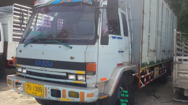 ขายรถ6ล้อ165แรง เครื่องดี คัชชีสวย ตู้บรรทุก สภาพพร้อมใช้งาน ยาว7.20เมตร รุ่นสิ