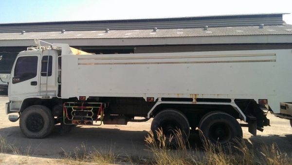 รถบรรทุกดั้มพ์ 2 เพลา แม่ - ลูก 3 คานแท้ อีซูซุ DECA EURO 2 270 แรงม้า HINO MEGA มีหลายคัน