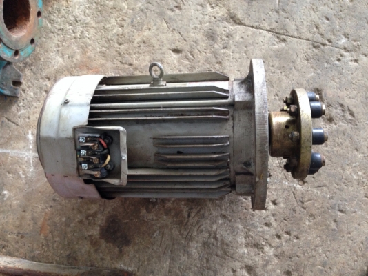 ขายมอเตอร์หน้าแปลน Mitsubishi 10 HP. 1450 RPM 220/380V สภาพดี วิ่งนิ่ม มี 10 ตัวครับ