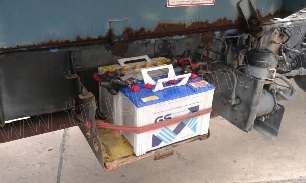 HINO 6 ล้อ บรรทุกของเหลว 160 แรงม้า ปี 2540 สภาพยางเต็ม 7 เส้น