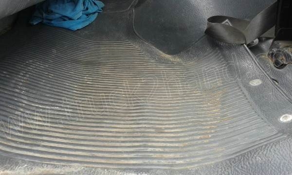 HINO 6 ล้อ บรรทุกของเหลว 160 แรงม้า ปี 2540 สภาพยางเต็ม 7 เส้น