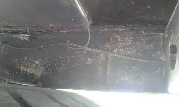 HINO 6 ล้อ บรรทุกของเหลว 160 แรงม้า ปี 2540 สภาพยางเต็ม 7 เส้น