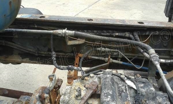 HINO 6 ล้อ บรรทุกของเหลว 160 แรงม้า ปี 2540 สภาพยางเต็ม 7 เส้น