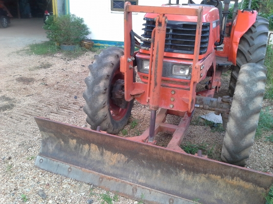 ขายKUBota     รุ่น  5000  4&times;4  ยางใหม่