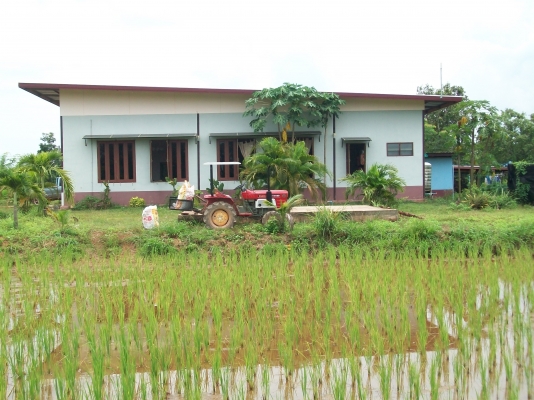 ขายรถไถเล็ก15แรงม้า3สูบใช่ดีจริงๆพร้อมโรตารี้1.20เมตรและกระบะหลังตามรูปครับ