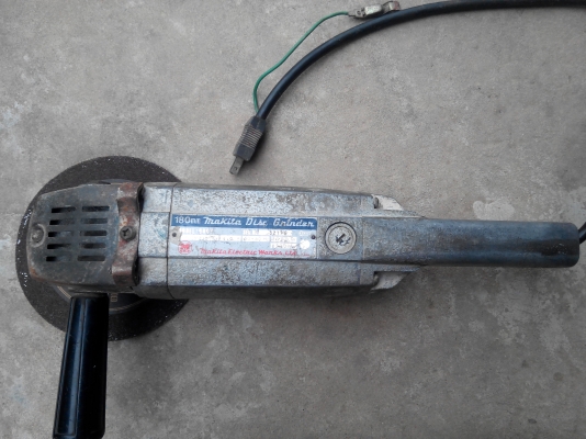 ขาย หินเจียร Makita model 9007 พร้อมใช้งาน 2200