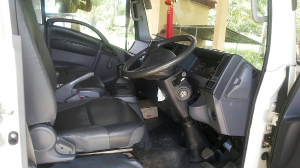 ISUZU 150แรงม้า ตู้แห้ง สภาพสวย พร้อมใช้งาน ราคาต่อรอง เอกสารเล่มทะเบียน 087-2976734