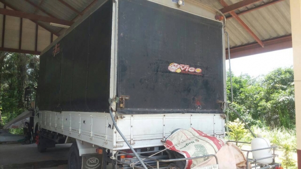 ISUZU 150แรงม้า ตู้แห้ง สภาพสวย พร้อมใช้งาน ราคาต่อรอง เอกสารเล่มทะเบียน 087-2976734