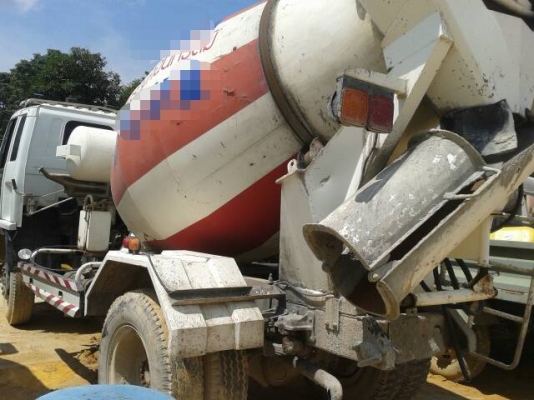 รถ6ล้อ ISUZU 165แรงม้า โม่ 3.5 คิว สภาพพร้อมใช้งาน เครื่องแรงดี นิ่ม.. เล่มพร้อม สอบถาม 087-2976734