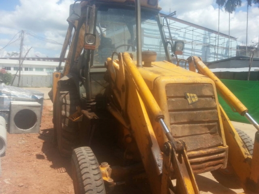 รถตักหน้าขุดหลัง ยี่ห้อJCB สภาพพร้อมใช้งาน เอกสารเล่มทะเบียน ราคาต่อรองได้ 087-2976734