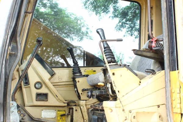 ขายแบคโฮ  CAT  320  V1