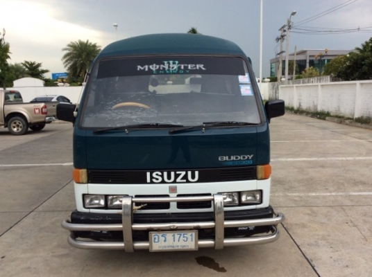 ขายรถตู้ อีซูซุ บัดดี้ ปี 98 ตัวสุดท้าย เครื่องเดิมฝาทอง 2.8 เกียร์ธรรมดา  เบาะหนัง เบาะหลังมีแถวเดียวตามรูป แอร์เย็น แอร์หน้า แอร์ราวหลัง ตัวถังสวยเดิมมาก ไม่มีชนครับ คัสซีสวย เครื่องแน่นดีมาก เกียร์แน่น ช่วงล่างดีครับ ล้อแม็ก รถขับดีมาก พร้อมใช้ครับ