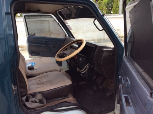 ขายรถตู้ อีซูซุ บัดดี้ ปี 98 ตัวสุดท้าย เครื่องเดิมฝาทอง 2.8 เกียร์ธรรมดา  เบาะหนัง เบาะหลังมีแถวเดียวตามรูป แอร์เย็น แอร์หน้า แอร์ราวหลัง ตัวถังสวยเดิมมาก ไม่มีชนครับ คัสซีสวย เครื่องแน่นดีมาก เกียร์แน่น ช่วงล่างดีครับ ล้อแม็ก รถขับดีมาก พร้อมใช้ครับ