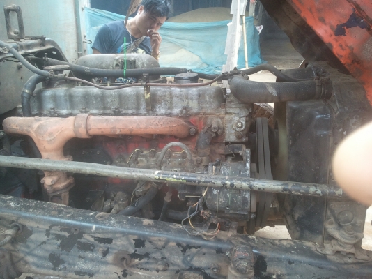 F17สิบล้อเพลาเดียวเครื่องEH700 168แรง