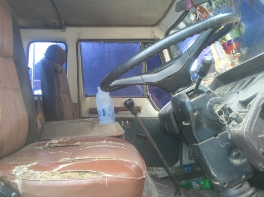 F17สิบล้อเพลาเดียวเครื่องEH700 168แรง