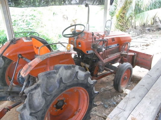 ขายรถแบบเหมาๆ3คัน เกี่ยวคูโบต้า รถไถ รถลาก หมาๆ 500000