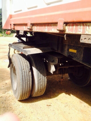 ขายหางพ่วงดั้ม 2 เพลา สามมิตร รั้ว 7 ขั้น ปี 54 สนใจโทร 081-9701072