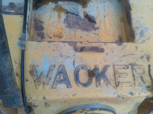 ขาย - เครื่องตบดิบแบบเรียบ WACKER มือสองเก่านอก พร้อมใช้งาน ครับ