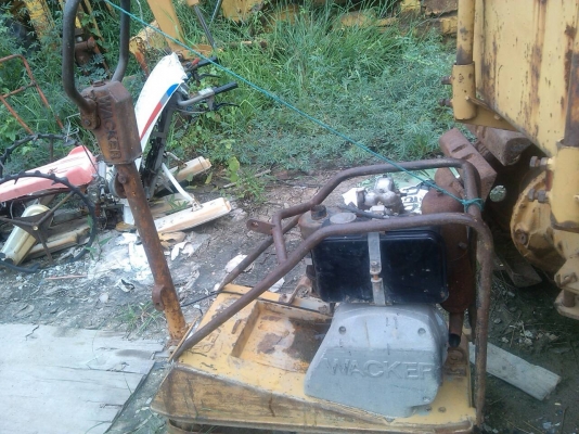 ขาย - เครื่องตบดิบแบบเรียบ WACKER มือสองเก่านอก พร้อมใช้งาน ครับ