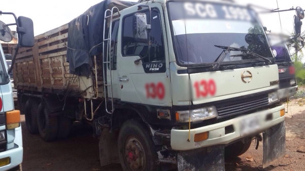 ขายรถบรรทุกสิบล้อดัมพ์ HINO 3m เครื่องเดิม 240 แรง เกียร์เดิม ปี 38 ทะเบียนพร้อม