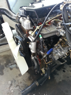 เครื่อง isuzu  6hh1  24วาล์ว  225 แรง  เก่าญี่ปุ่น เครื่องรถดับเพลิงวิ่งมาน้อย