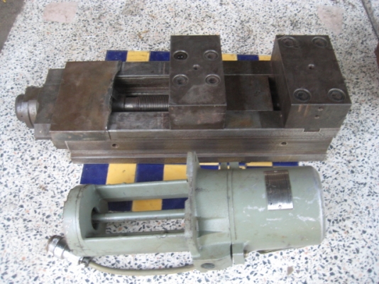 ขายปากกามิลลิ่งเหล็กเหนียวสภาพสวยแน่นๆเลยครับ japan แท้