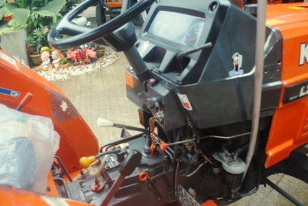ขายรถไถ Kubota L 2605 (4WD) พร้อมผานหลัง เครื่องดีพร้อมใช้งานครับ ขายรถไถ Kubota L 2605 (4WD) พร้อมผานหลัง เครื่องดีพร้อมใช้งานครับ