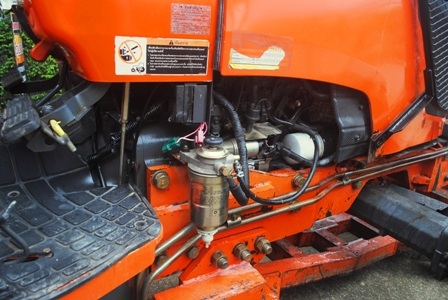 ขายรถไถ Kubota M7040 (4WD) พร้อมดันหน้าและผาน3 สีเดิม เครื่องนิ่มๆครับ