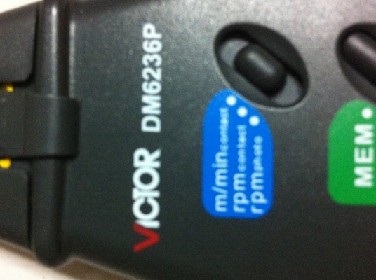 เครื่องมือวัดรอบการหมุน นับรอบ ยี่ห้อ VICTOR  วัดรอบด้วยแสง หรือเลือกวัดด้วยหน้นคอนแท็คได้
