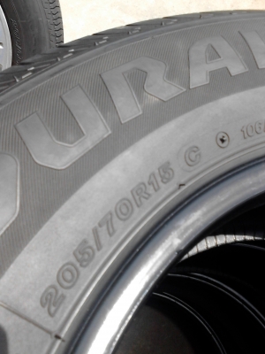 205/70R15 BRIDGESTONE DURAVIS R611 ชุด 4 ล้อ TEL.081-427-3941